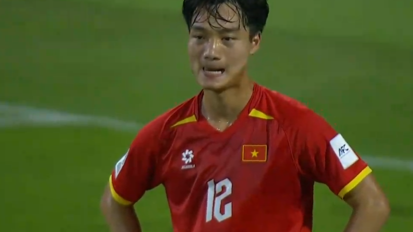 开云体育APP下载-韩国读秒绝平！比赛进入加时赛，越南球员落泪，阮庭北葬送好局